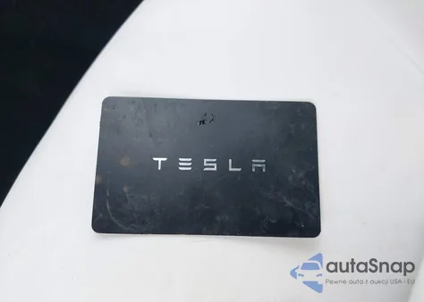 2021 Tesla Model Y Long Range Dual Motor All-Wheel Drive z USA, uszkodzony, nr VIN 5YJYGDEE7MF304864